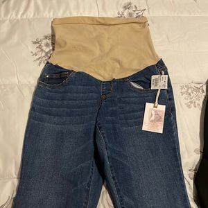 Jessica Simpson maternity jeans